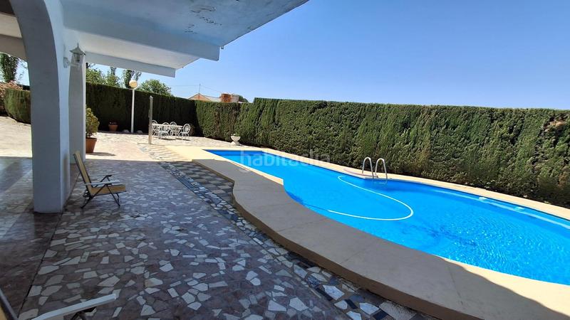 Foto f38c8eb7-b925-4538-87b2-a23737366750. Chalet avec piscine dans Las Cruces Villena