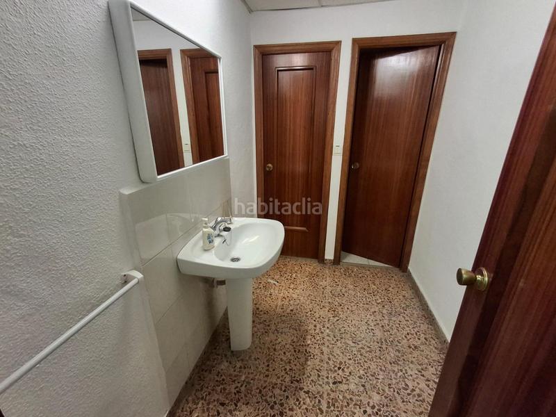 Foto 44c2a2c6-944f-4d77-b337-65d18aee24bf. Local comercial vende o alquila local comercial en Villena