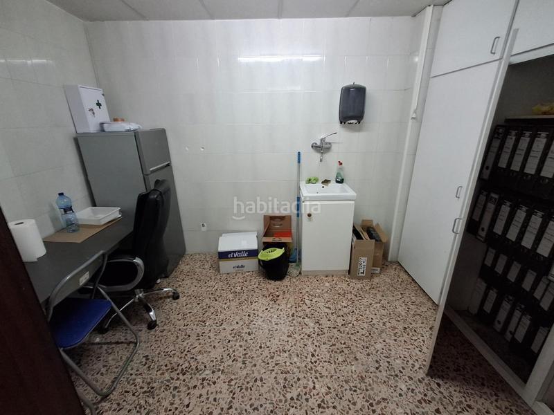 Foto a827ba20-cb2a-4f37-a2a3-d9bef4fce164. Local comercial vende o alquila local comercial en Villena