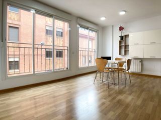 Location Studio  Calle del gladiolo. Estudio de diseño en tetuán