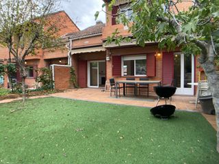 Location Maison jumelée  Calle encinar