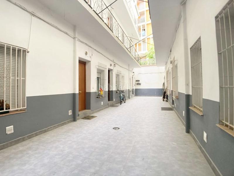 Foto e5cc19e2-f8c3-48d4-a6de-9583d3a3f0c0. Alquiler estudio en Argüelles Madrid
