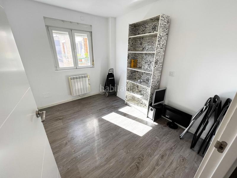 Foto 30b98a7a-0c5e-4380-a382-a4aa55589484. Piso  en venta para entrar a vivir en Numancia Madrid