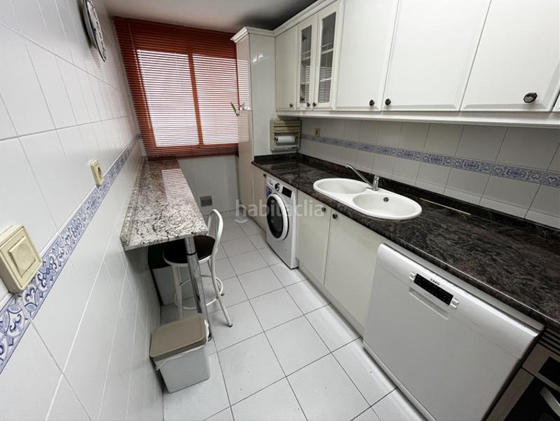 Foto 28132e68-5173-42cd-9f79-383396c9fa50. Location appartement avec chauffage parking dans Los Rosales Madrid