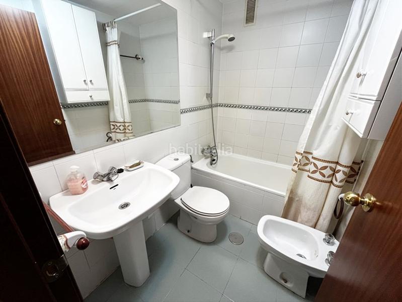 Foto 884d8bde-ad20-4907-aea4-8a973781e0e0. Rent flat with heating parking in Los Rosales Madrid