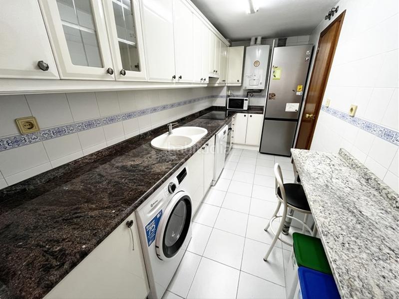 Foto cd1d4340-2eae-42c8-81a6-ec3bdc46978b. Rent flat with heating parking in Los Rosales Madrid