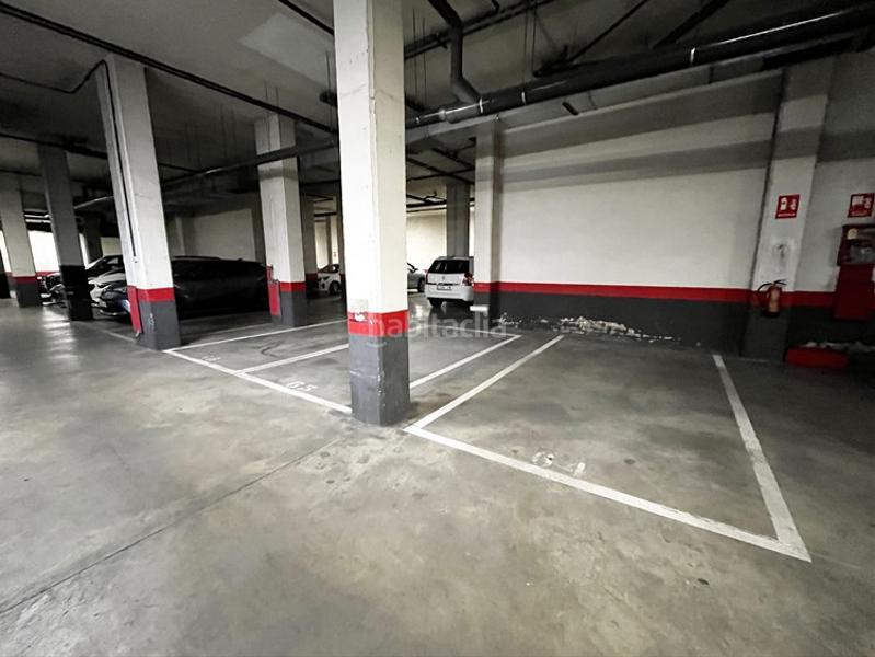 Foto fbb1088a-238f-4f87-b4b2-ee6f92934ebb. Rent flat with heating parking in Los Rosales Madrid