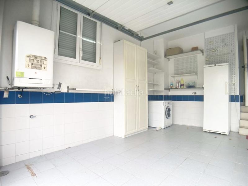 Foto 5e9156d3-190e-4bf5-b7ab-29267867ce30. Rent chalet with heating parking in Miramadrid Paracuellos de Jarama