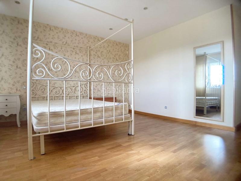 Foto 7023ebac-9e23-4652-8225-40e0dc015b8a. Rent chalet with heating parking in Miramadrid Paracuellos de Jarama