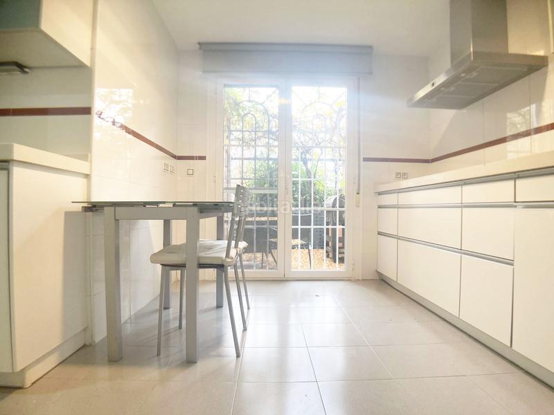 Foto 9166aba2-1c25-4514-a36f-834254f93f0a. Rent chalet with heating parking in Miramadrid Paracuellos de Jarama