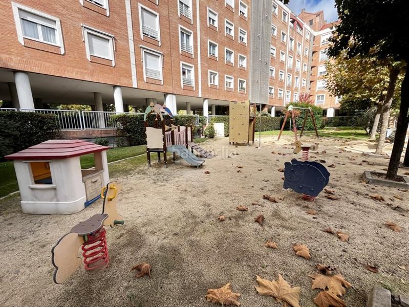 Foto ea4c35a1-f243-43f5-a1e8-9454583cc34b. Lloguer pis amb calefacció aparcament piscina a Marroquina Madrid