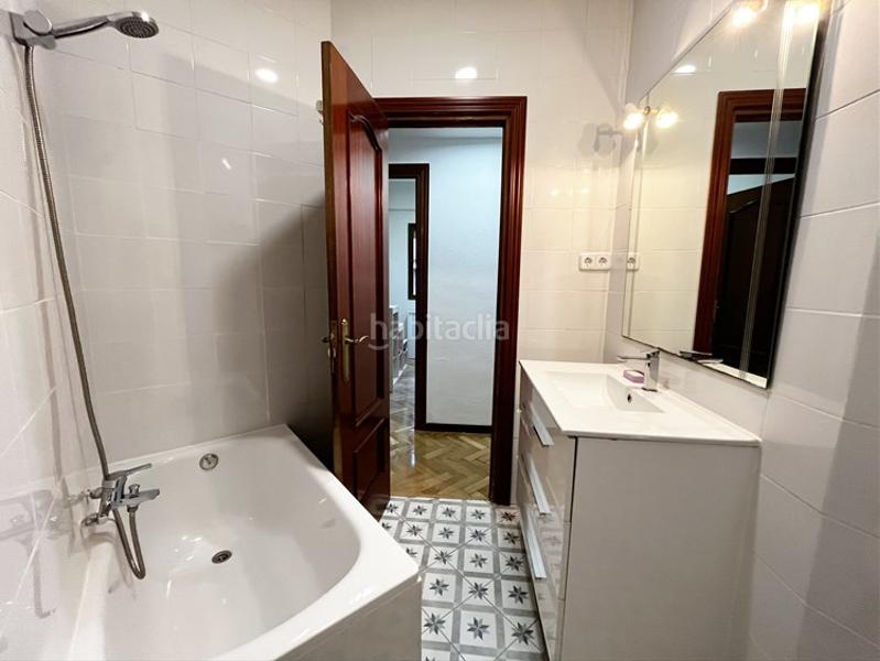 Foto 3f25973f-f7d1-48bc-aa2e-77fa1dd9e2ee. Miete etagenwohnung mit heizung in Comillas Madrid