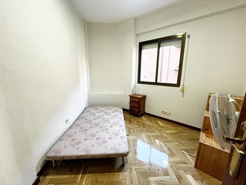 Foto 5f9ddc99-c18b-4037-abbe-4ba7bb62aeca. Alquiler piso en Comillas Madrid
