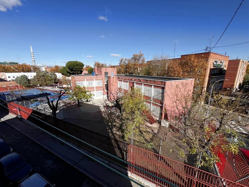 Foto 6c84d686-bdde-4a5a-9d0a-b639482d0401. Rent flat with heating in Simancas Madrid