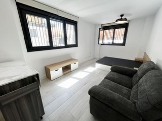 Rent Studio in Calle concepción ávila 14