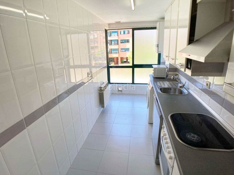 Foto 360eea85-e6c6-4861-84a7-adf8f91951a8. Alquiler piso en Palomas Madrid