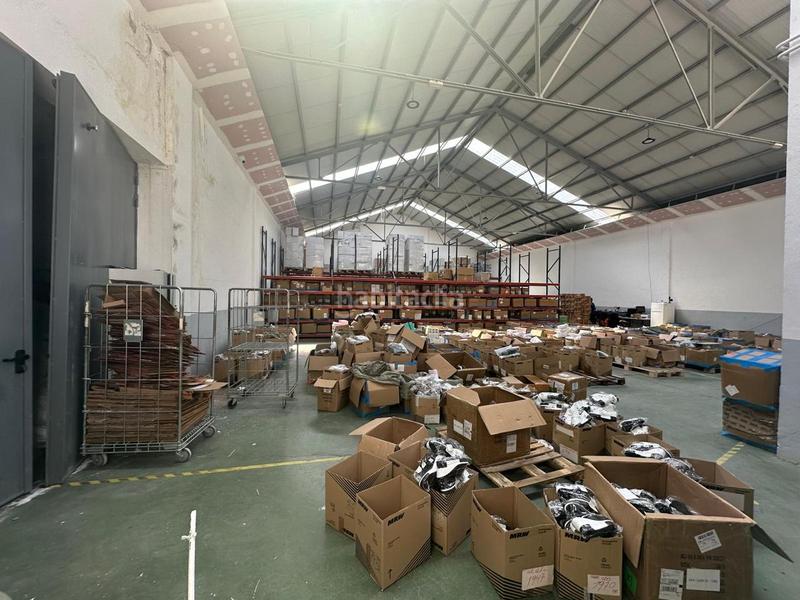 Foto 34ad93cf-0175-4780-affd-54220405aad5. Alquiler nave industrial  en El Barral Ferial Coslada