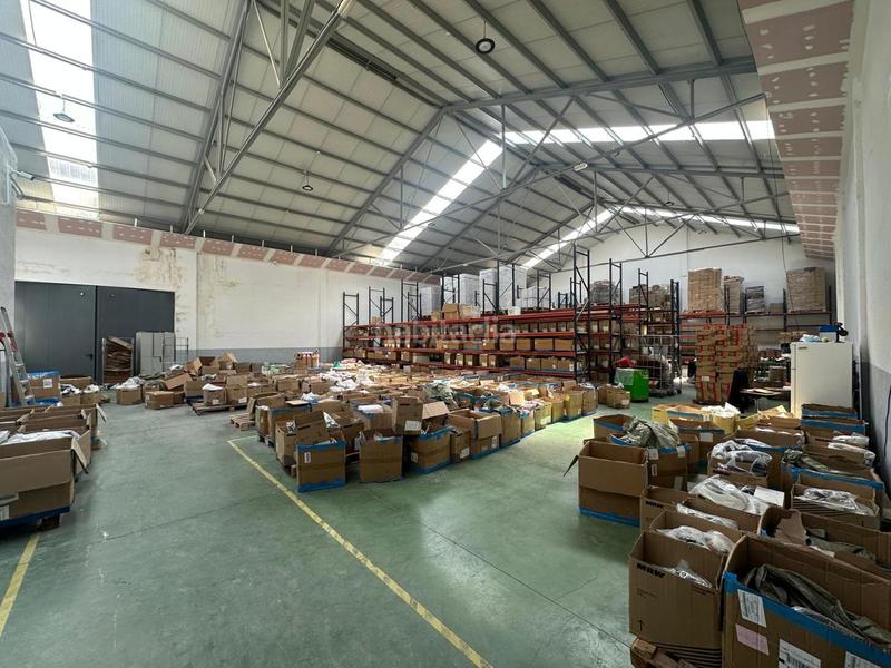 Foto a1dd4616-a1bc-4ef7-a108-2ae3abe1f1d1. Alquiler nave industrial  en El Barral Ferial Coslada