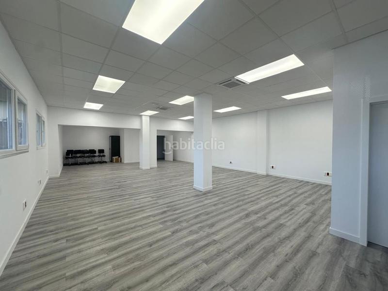 Foto b74df60a-d77f-40eb-85e8-54714db52a58. Alquiler nave industrial  en El Barral Ferial Coslada