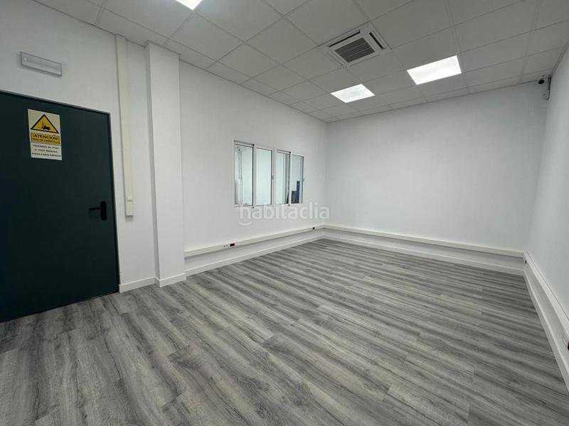 Foto 252e21c6-22ec-4a1a-aca0-6a63f83aafe1. Lloguer nau industrial a El Barral Ferial Coslada