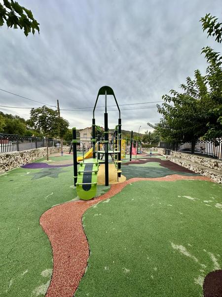 Foto c86cdc8e-9505-4b33-be11-3e323e1748b6. Maison jumelée avec chauffage dans Valverde de Alcalá