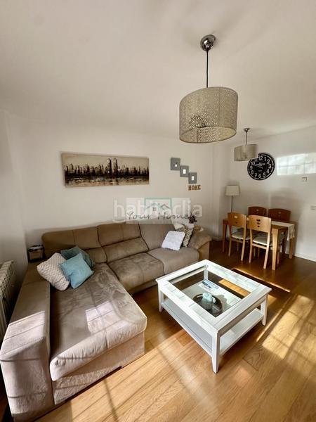 Foto 0a8d57b6-bca1-4feb-a15e-f70e539c9568. Ground floor with heating parking pool in Virgen del Rosario Torrejón de Ardoz