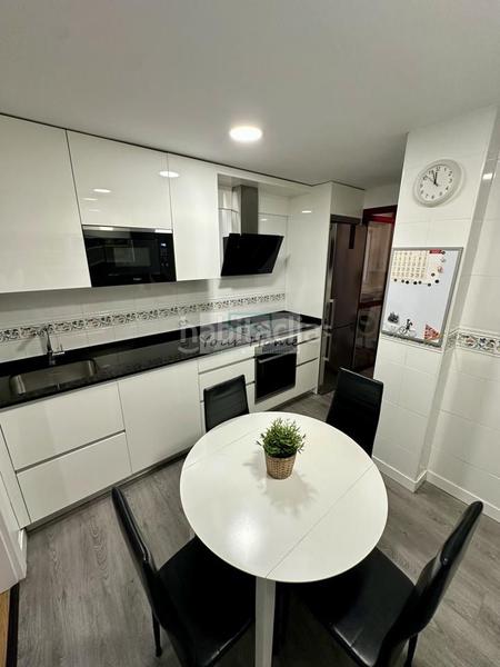 Foto c6537684-016a-49ad-87e6-8da582c6351e. Ground floor with heating parking pool in Virgen del Rosario Torrejón de Ardoz