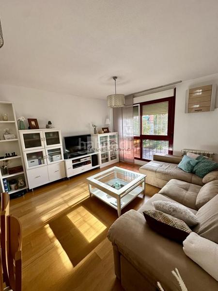 Foto d423d243-d5fa-4364-81e9-8aec9a512e14. Ground floor with heating parking pool in Virgen del Rosario Torrejón de Ardoz