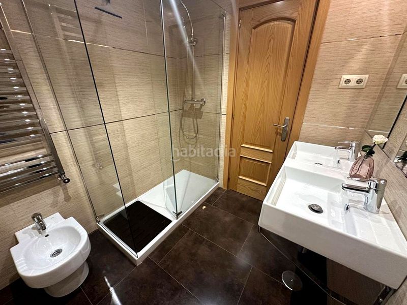 Foto a6f8a98f-9696-4283-9688-b2f386bacfe7. Pis amb calefacció aparcament piscina a Val Alcalá de Henares