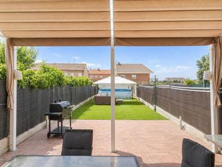 Casa adossada a Serrano