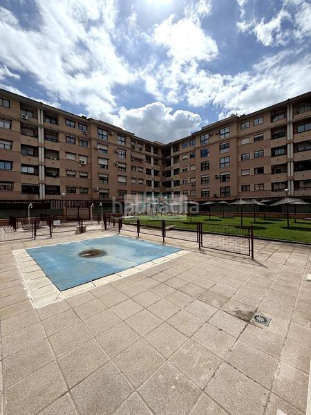 Foto 28043ad6-fdd9-4342-8621-7ad6514f04fd. Planta baixa amb calefacció aparcament piscina a Torrejón de Ardoz
