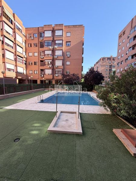 Foto a011f80c-1a51-4b91-aa81-4052cbffb391. Pis amb calefacció piscina a Juncal Torrejón de Ardoz