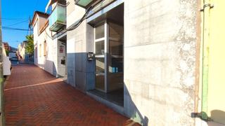 Lloguer Local Comercial a Passeig d'anselm clavé 41. Amplio paseo principal