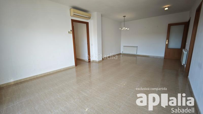 Foto 16b68a40-04c1-431d-95f4-4dc21ef64101. Etagenwohnung mit heizung parking pool in Sentmenat