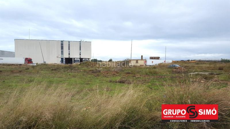 Foto dc710cba-0511-464b-b4b6-48f384ada06a. Industrial plot in Picassent