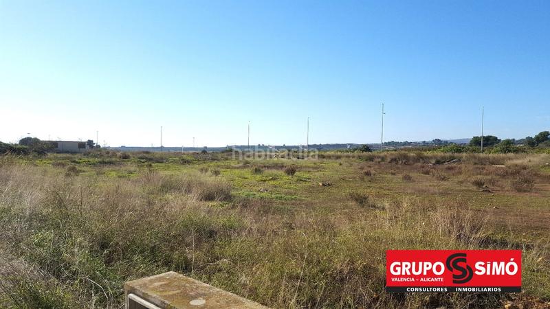 Foto df9284d0-18b5-44a1-b00e-52d4e900857f. Industrial plot in Picassent