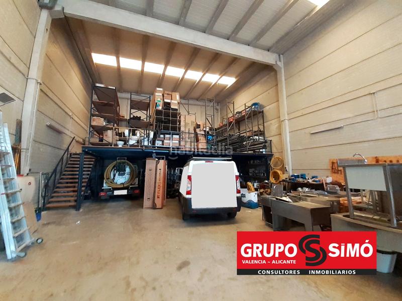 Foto e4cded5b-8df2-441c-9123-d6cf0237d9b2. Capannone industriale in Picassent