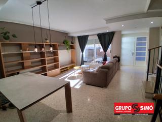 Casa adosada en Moncada. Casa adosada en zona residencial de moncada. ref ag-9