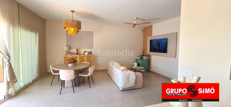 Foto 0284ca9c-4098-4777-acca-ab3e9a060a05. Casa adossada amb aparcament piscina a Benissanó