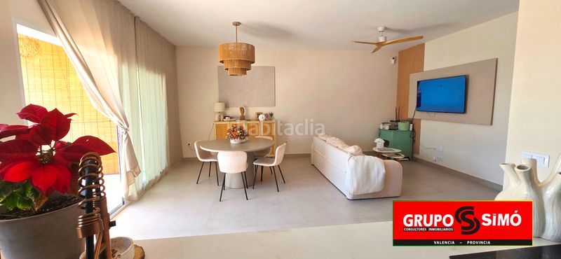 Foto e45734b7-aa69-4275-876f-89fc88c9bb02. Casa adossada amb aparcament piscina a Benissanó