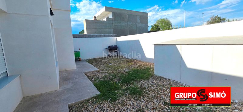 Foto ef519ef3-6421-4616-8d86-16fd6c8520fe. Casa adossada amb aparcament piscina a Benissanó