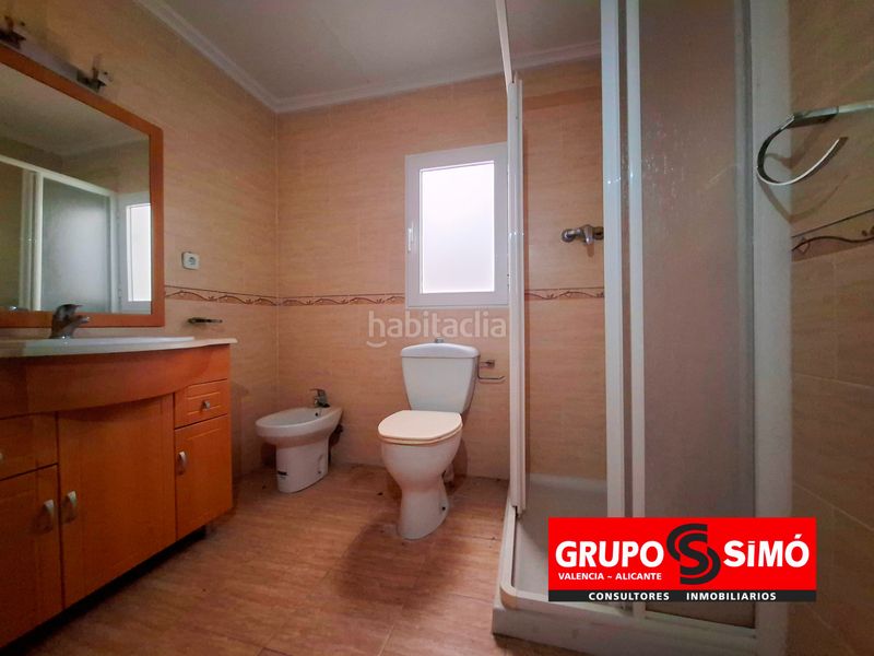 Foto 5a2a487c-3177-43b8-9589-ff06f45da8e4. Casa amb aparcament a Picassent