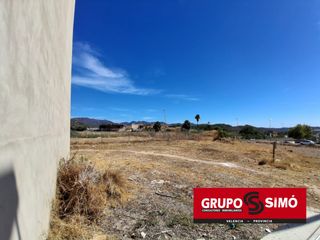 Terreno residencial en Calle Vall de Almonacid 10