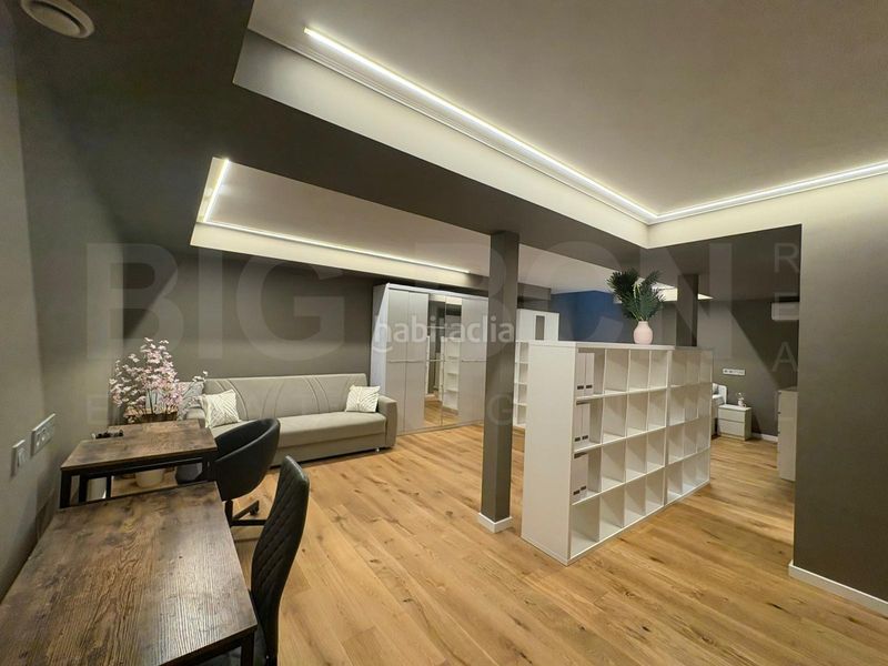 Foto a4dd1e60-b90d-4ab6-9d53-c55ab939e0f0. Casa adossada amb calefacció aparcament piscina a Esplugues de Llobregat