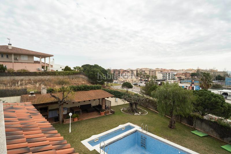 Foto 885cd937-f6cc-4361-b891-042e365e1240. Chalet avec cheminée chauffage parking piscine dans Calafell