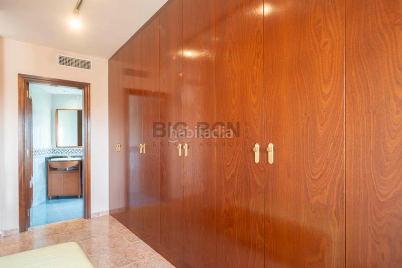 Foto ae8151b5-73f6-4847-8784-2d10306b0513. Chalet avec cheminée chauffage parking piscine dans Calafell