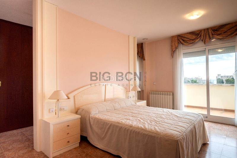 Foto 3a48a404-7698-41d8-8123-ab33a21c54bd. Chalet con camino riscaldamento parcheggio piscina in Calafell