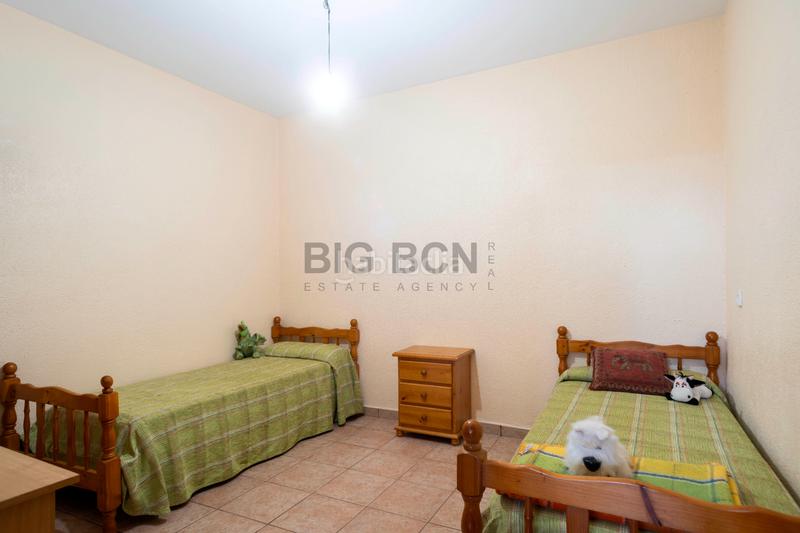 Foto 734993e7-2191-444e-84fb-73fd1d0c5ef1. Chalet con camino riscaldamento parcheggio piscina in Calafell