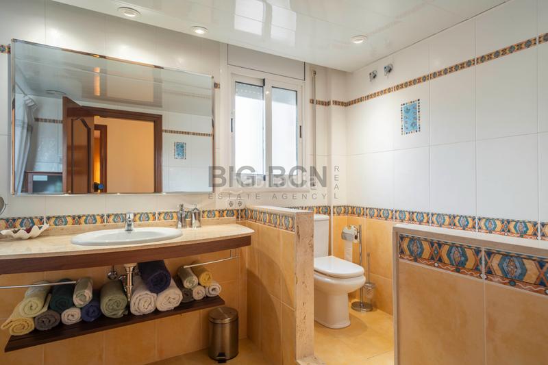 Foto 91ca7973-ea9c-484e-89f6-4cc0d395391c. Chalet con camino riscaldamento parcheggio piscina in Calafell