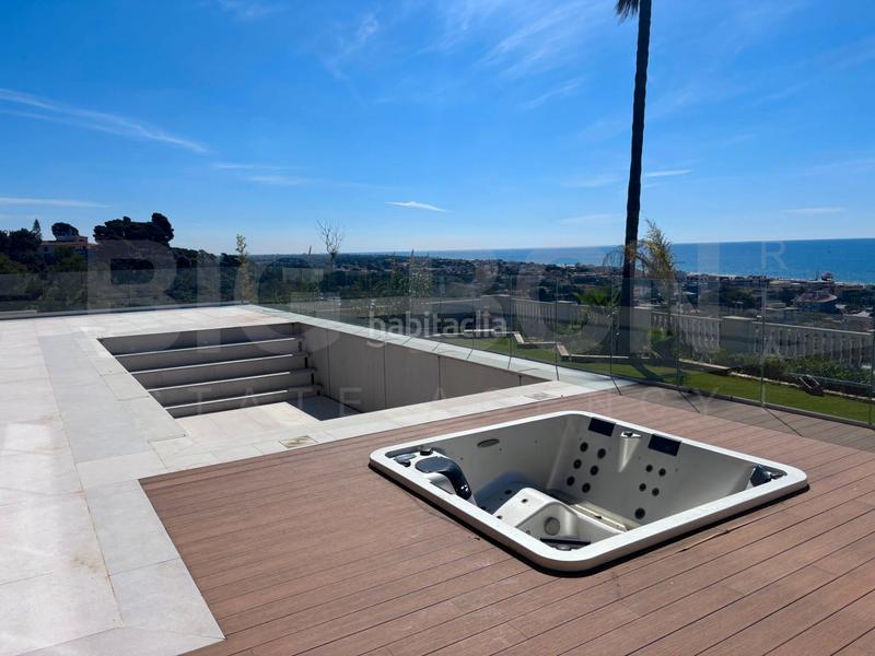 Foto 168350ab-9925-4276-b522-b5f467576507. Alquiler chalet en Bellamar Castelldefels